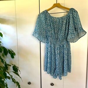 Cute Romper, Floral, Lightweight. Size S-M. Can be dressed up or dressed down.